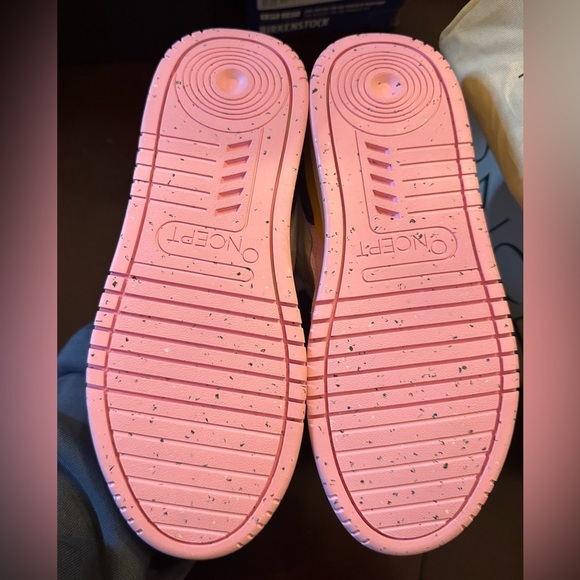 NIB ONCEPT Paris Leather Sneaker 6 Orchid Multi - Picture 9 of 10